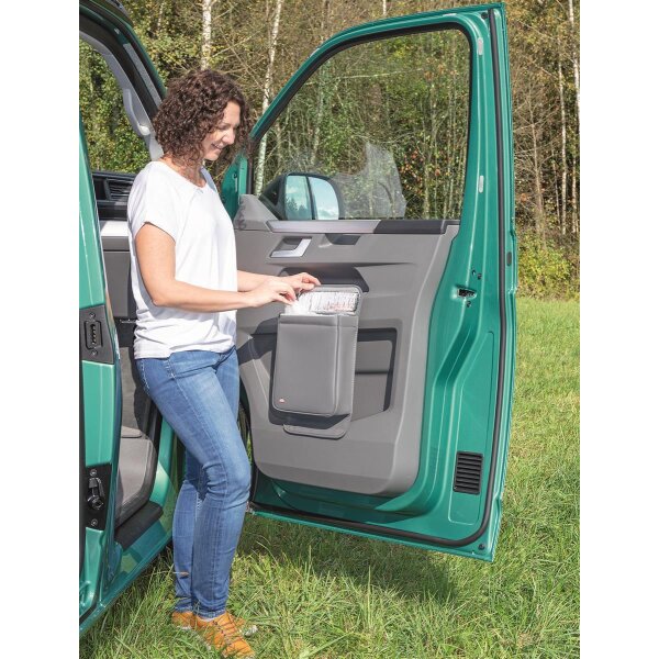MULTIBOX für VW-T6.1 Fahrerhaustür, Isoliertasche und/oder Abfallbehälter, Design "Leder Titanschwarz"