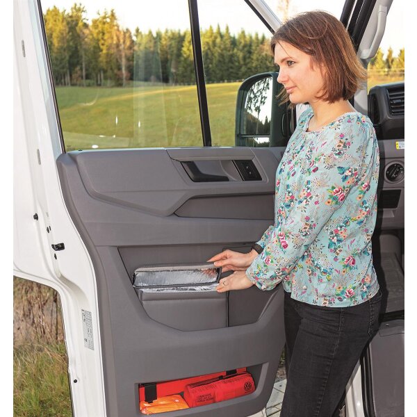 MULTIBOX - VW Grand California (VW Crafter 2017 ?>)  fissare alla portiera sinistra della cabina guida - termica o come cestino Pelle Palladium 
