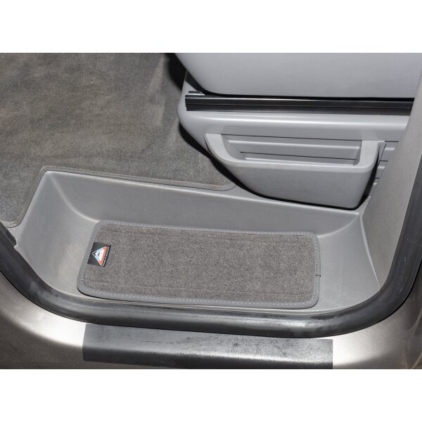 Veloursteppich-Set für beide Fahrerhaus-Trittstufen, Design "Palladium", VW T6.1/T6/T5