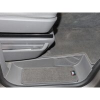 Set di tappetini in velluto per entrambi i gradini della...